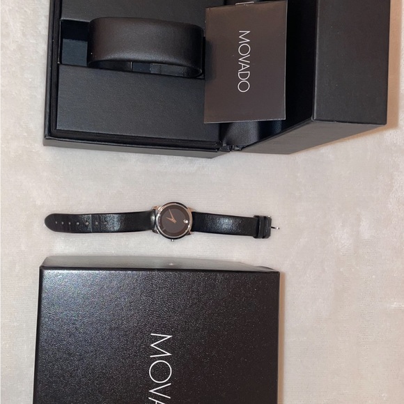 Movado Museum Classic Ladies watch - Picture 4 of 10